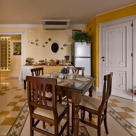 Bed and breakfast Casa Manzella 3*