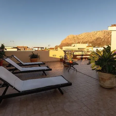Bed and breakfast Casa Manzella 3*