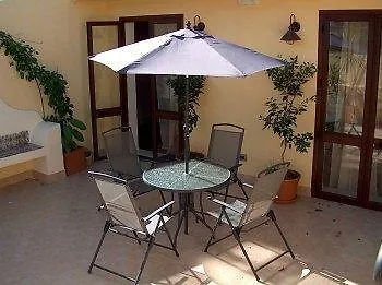 Bed and breakfast Casa Manzella 3*